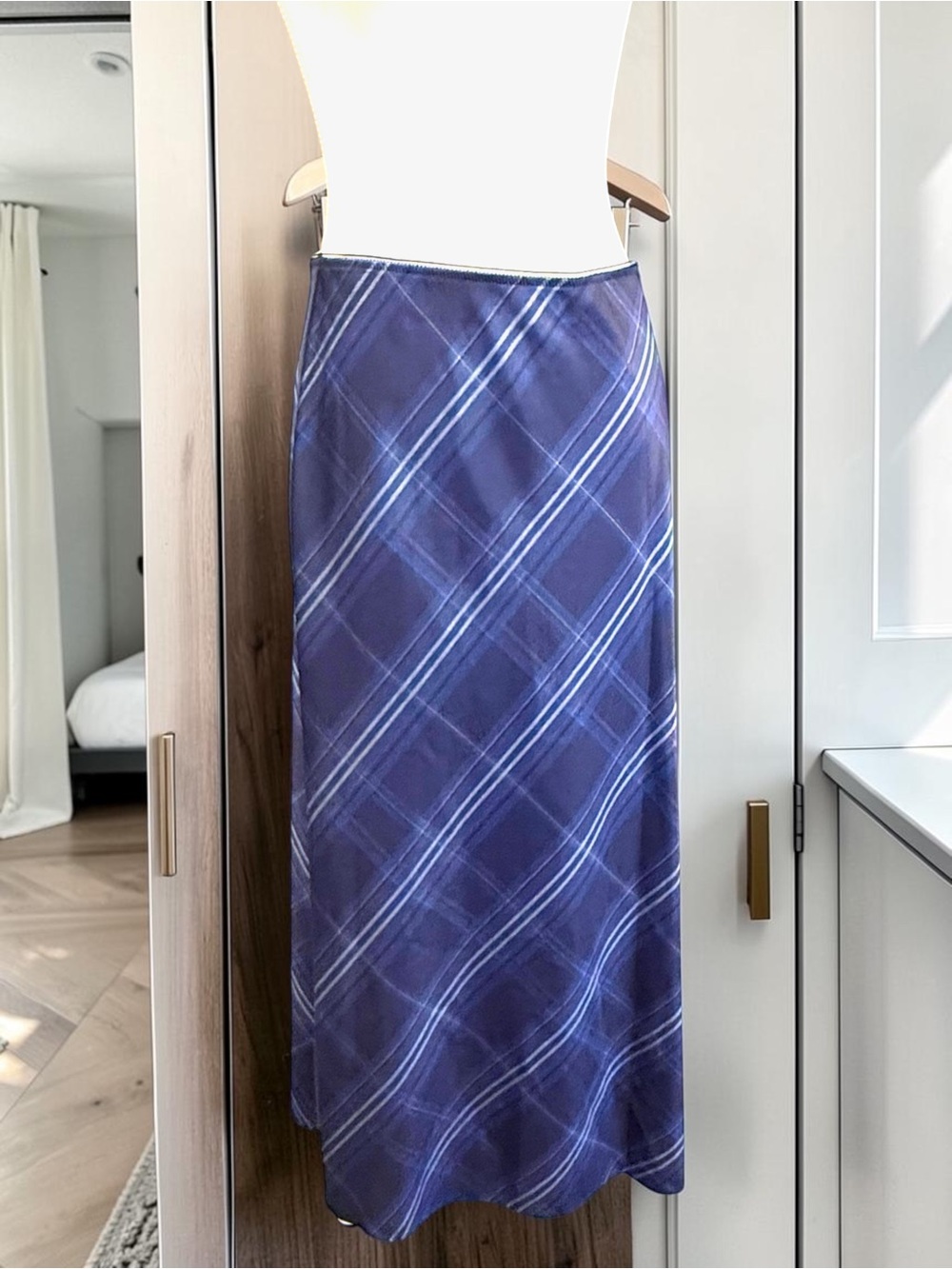 NWT Vince Plaid Shaped Hem Satin Slip Midi Skirt Blue Size Medium$365